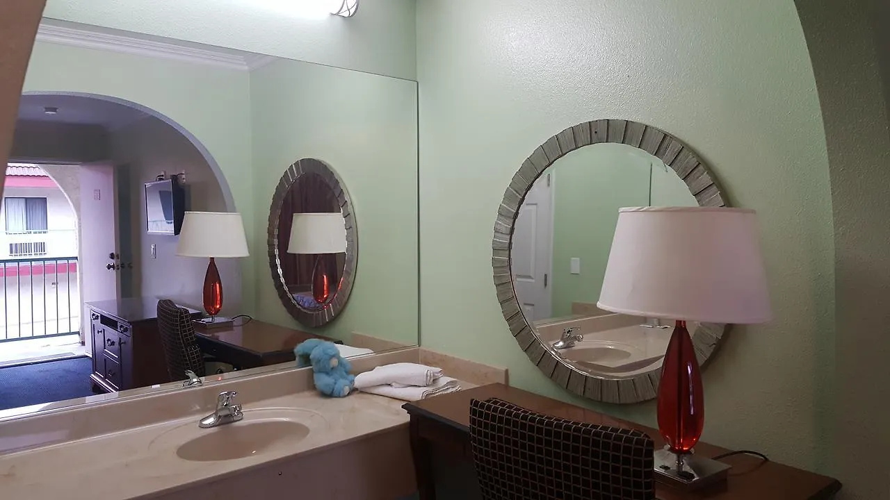 Flamingo Inn Long Beach Motel